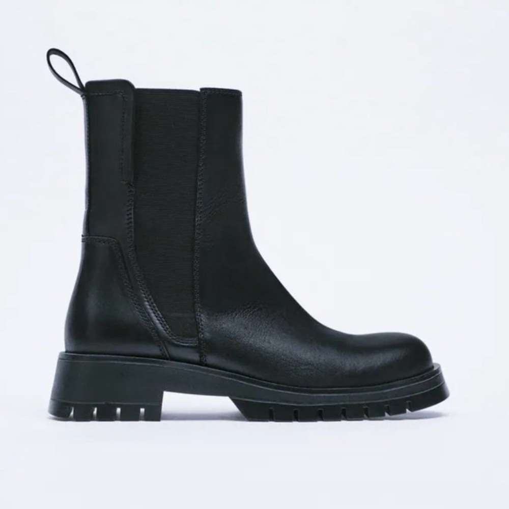 Zara Lug Sole Leather Chelsea Ankle Boot Black Size 7.5 38